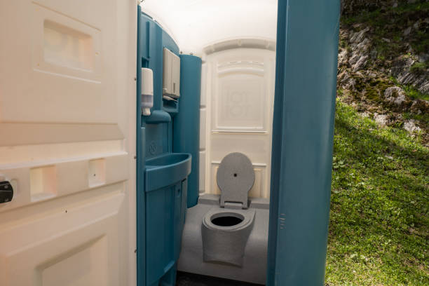Best Portable restroom trailer rental  in Menahga, MN